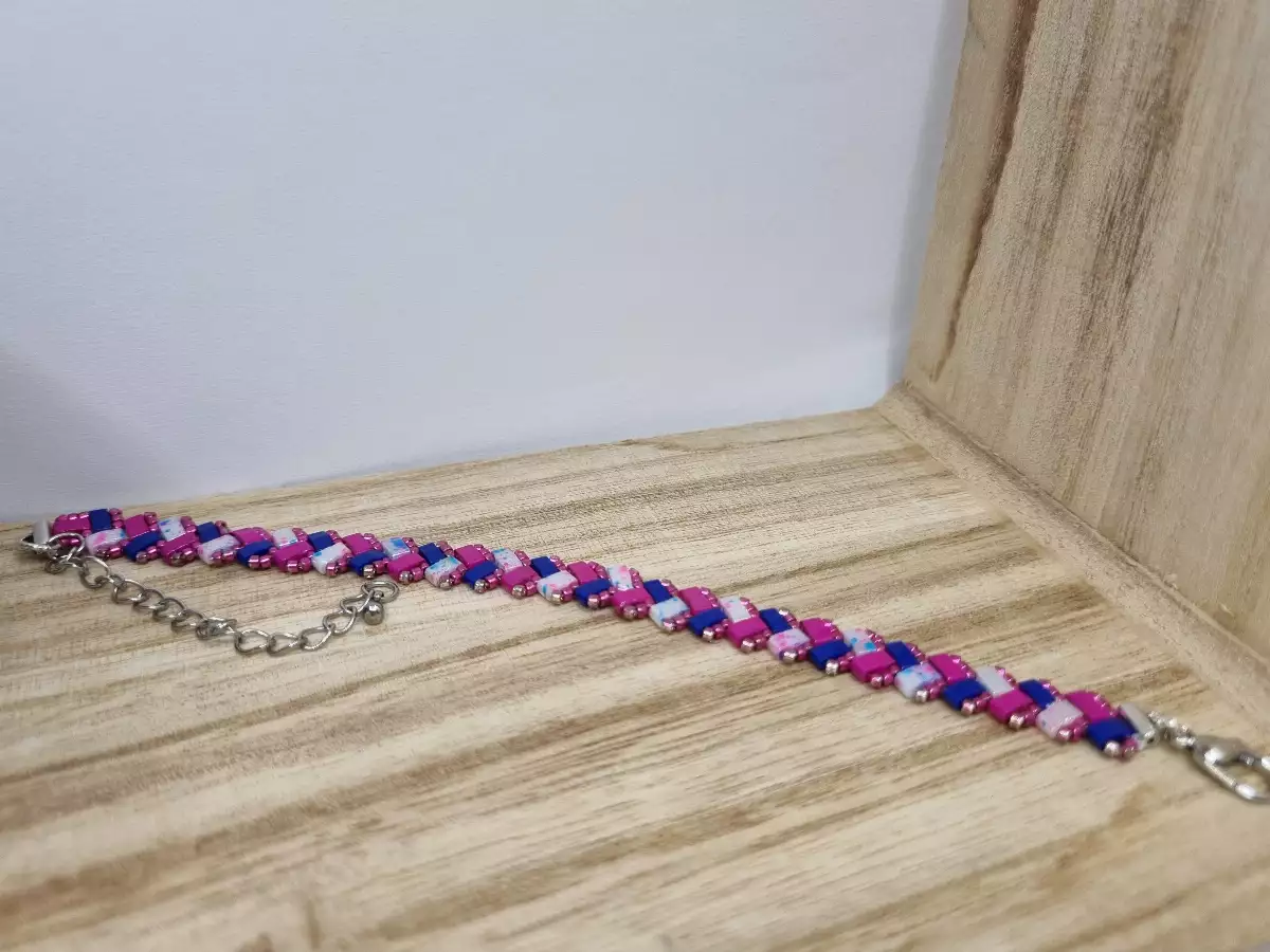 Bracelet tila en tissage fuschia, blanc et bleu